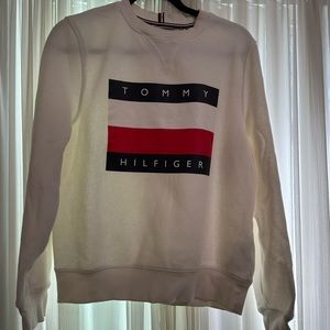 White Tommy Hilfiger crew neck sweater